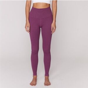 Spiritual Gangster Ananda leggings wild berry